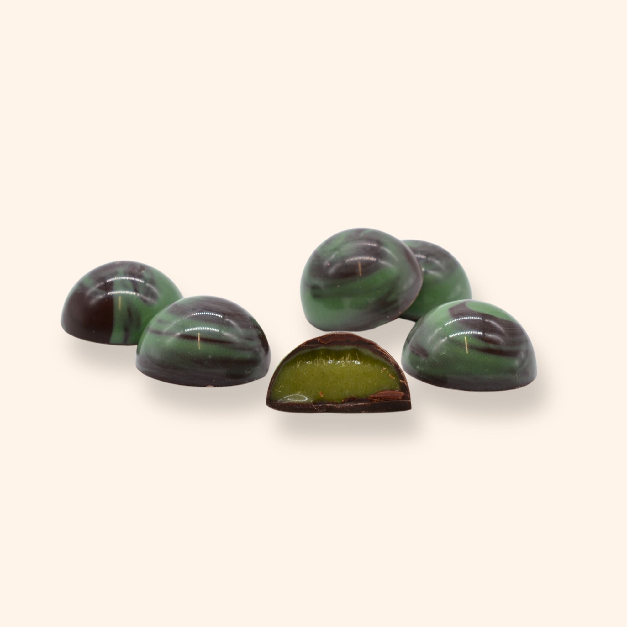 6 luxury dark chocolates with a fresh mint filling